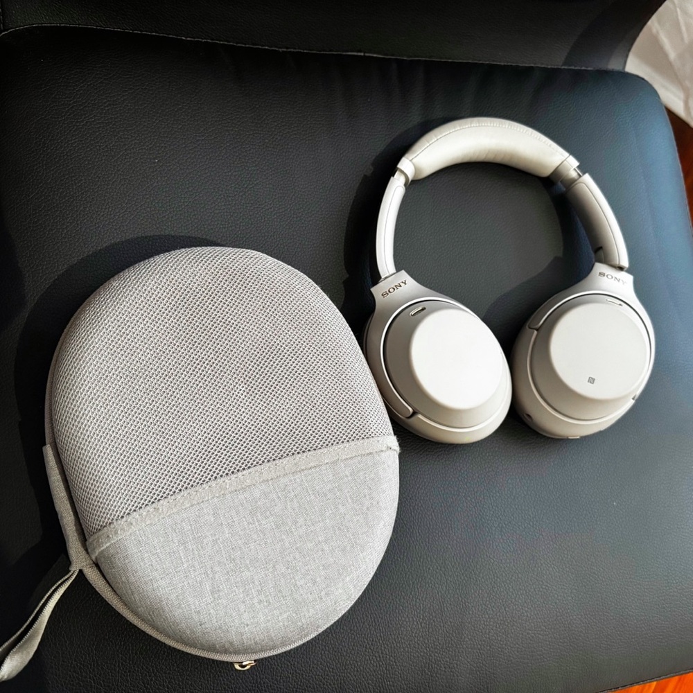 Sony WH-1000XM3 Noise Cancelling Headphones with Case